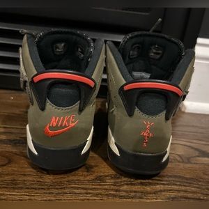 Travis Scott Jordan 6 Retro Cactus Jack Size 2.5Y